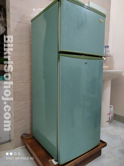 Refrigerator (Daewoo)